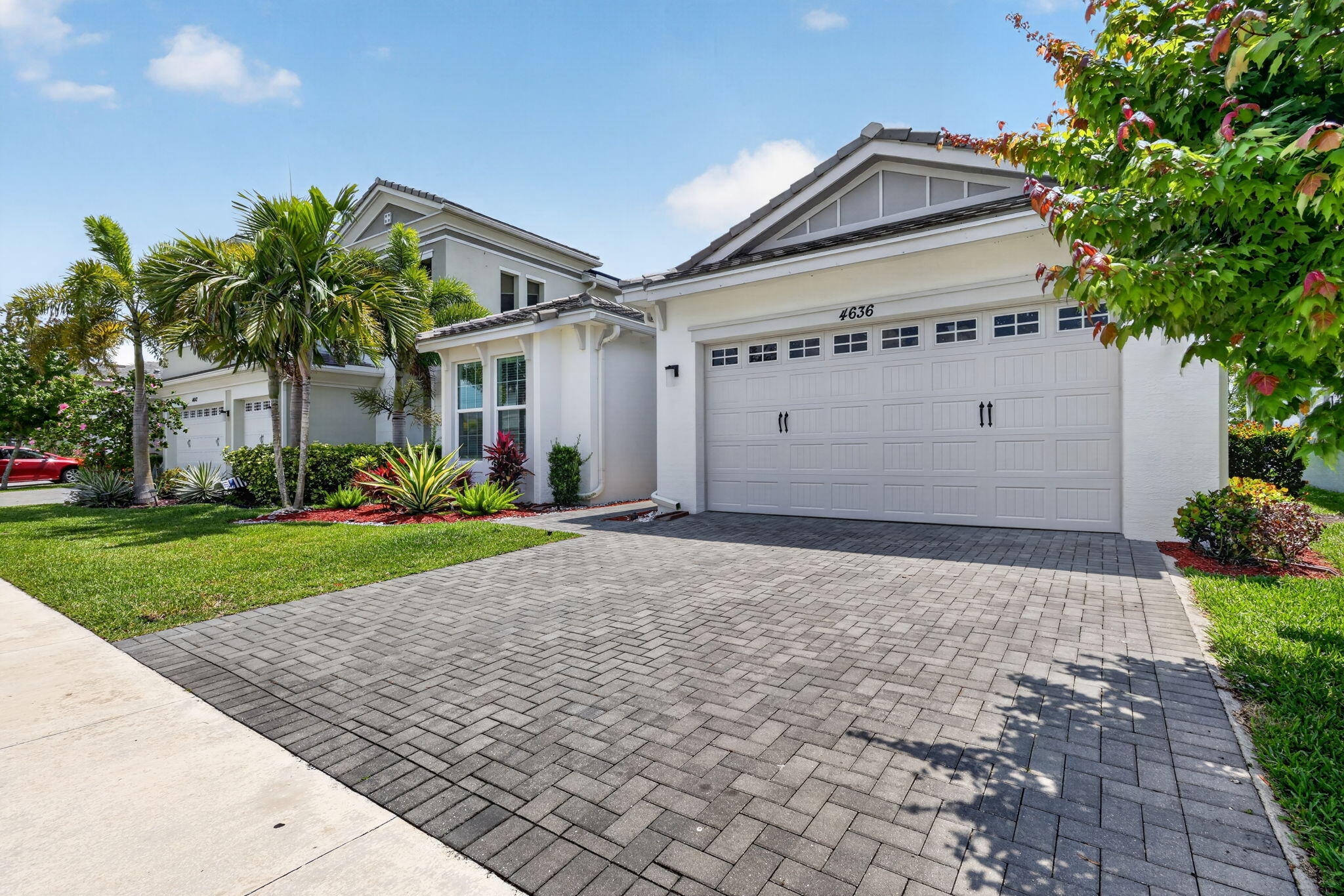 4636 Woodland Way