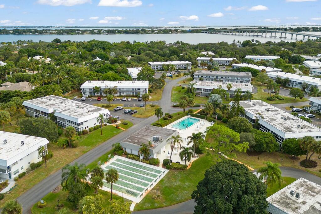 CEDAR POINTE CONDO - Residential