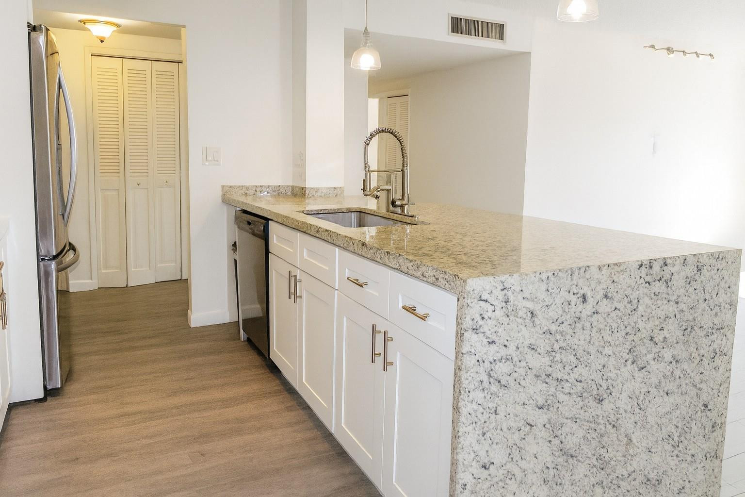 HILLCREST EAST NO 24 CONDO - Residential Lease