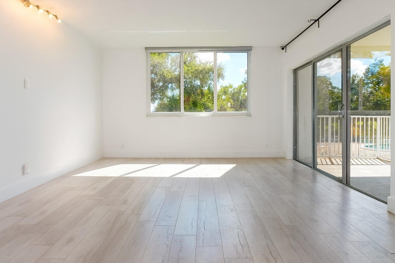 HILLCREST EAST NO 24 CONDO - Residential Lease