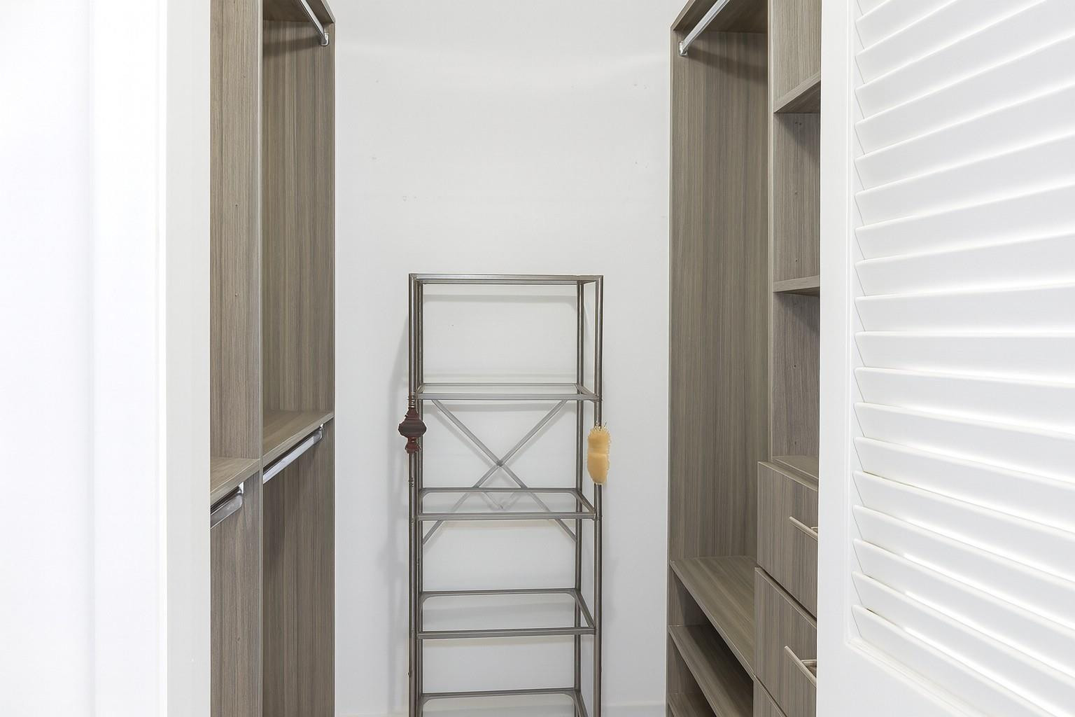 HILLCREST EAST NO 24 CONDO - Residential Lease