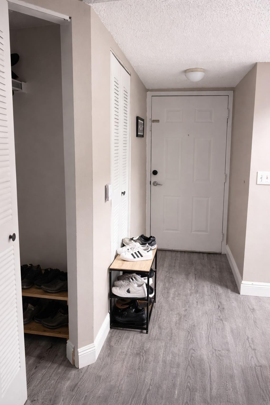 Evergreen Lakes Condo - Residential Lease