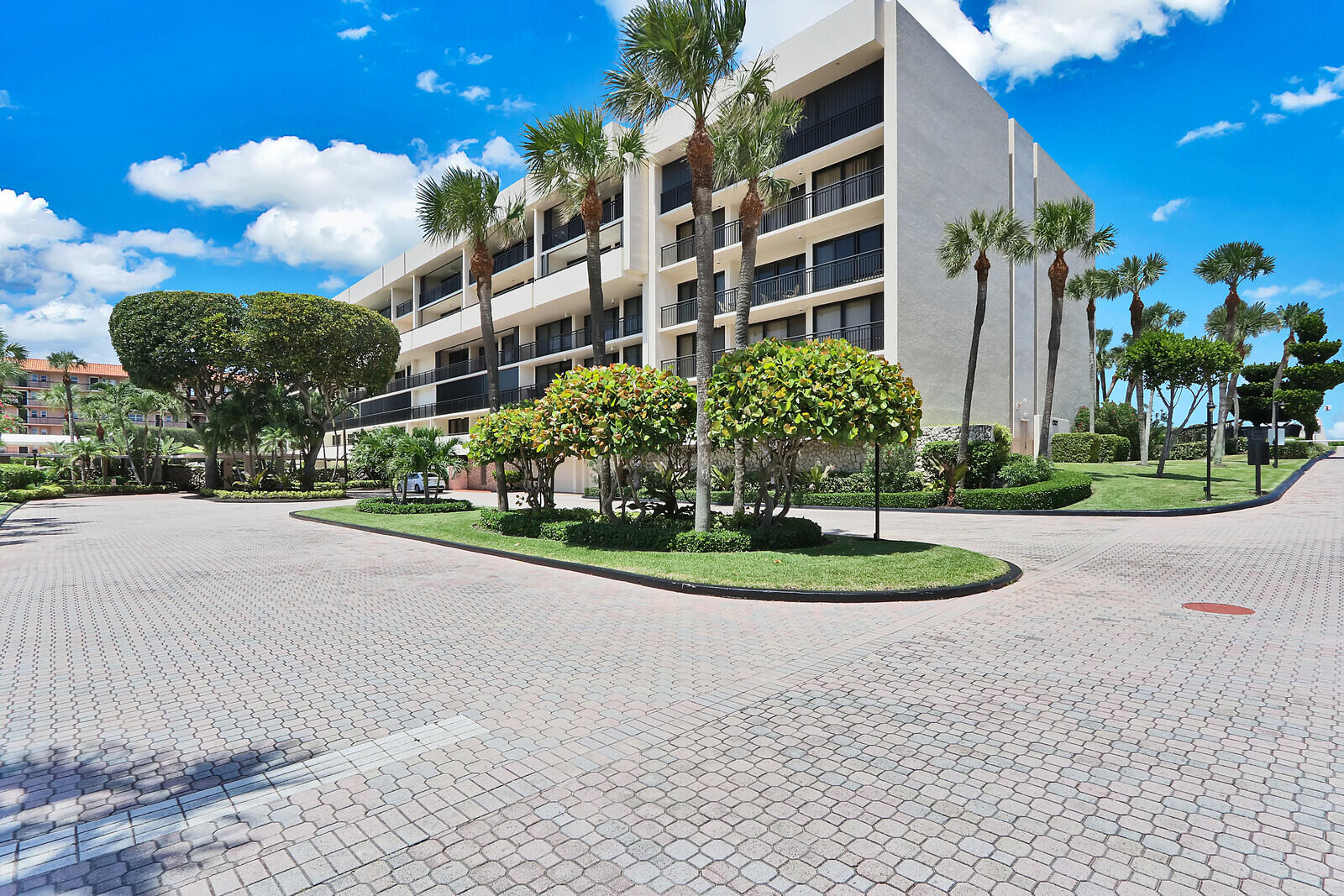 2727 N Ocean Boulevard A-202