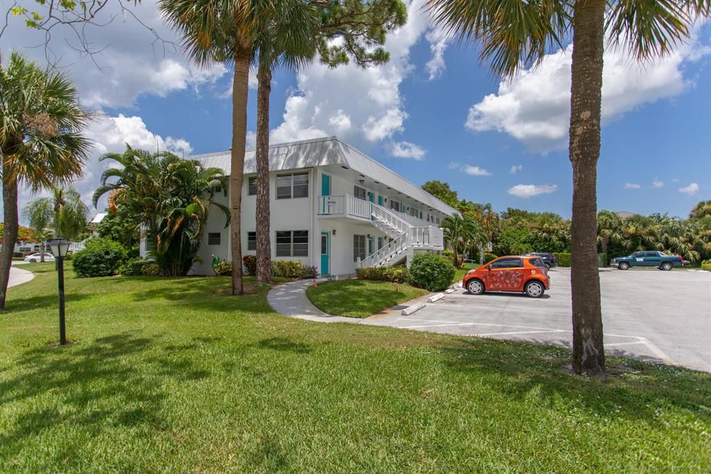 Photo of 2929 SE Ocean Boulevard Blvd #106-6, Stuart, FL 34996 (MLS # R10816104)