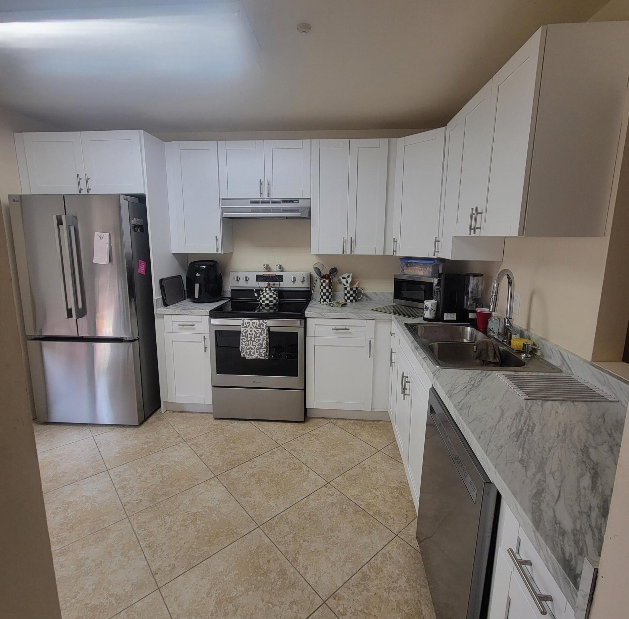 STRATHMORE GATE WEST UNIT 1 - Residential