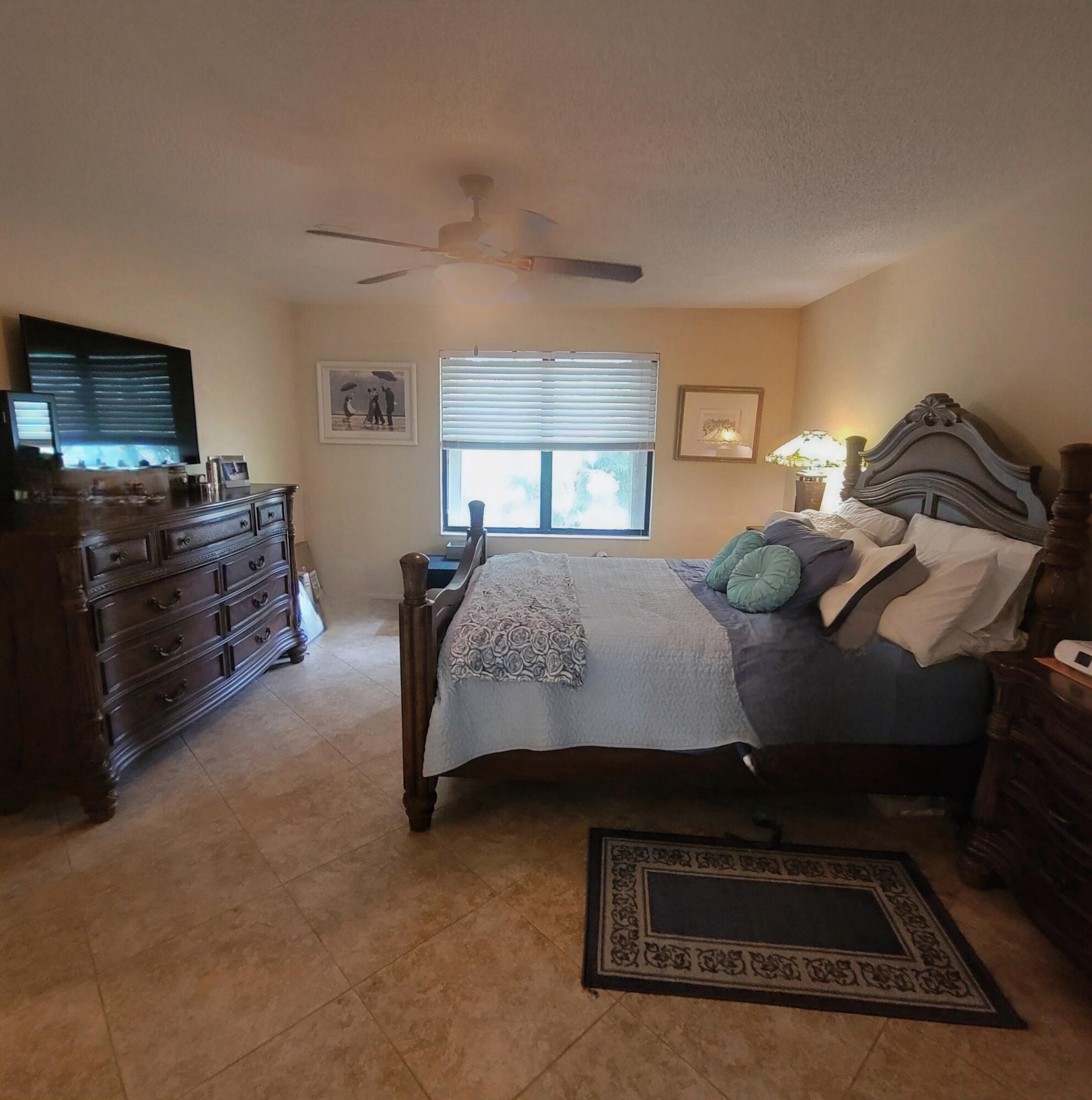 STRATHMORE GATE WEST UNIT 1 - Residential