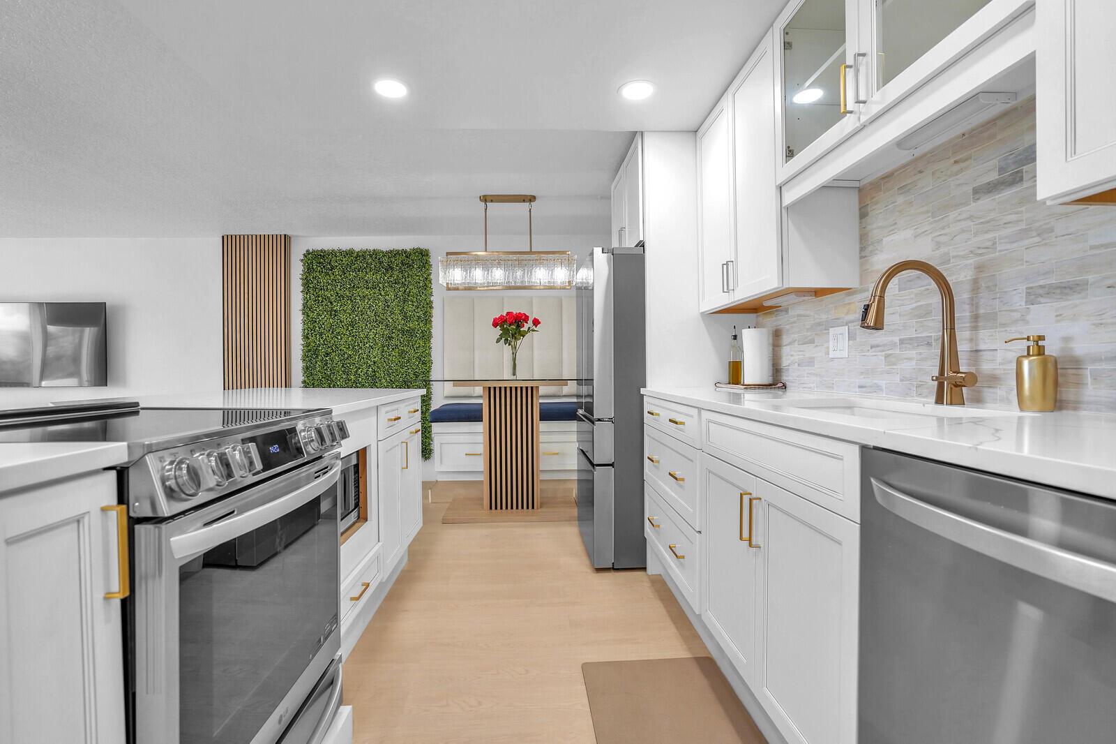 2121 N Ocean Boulevard 305w