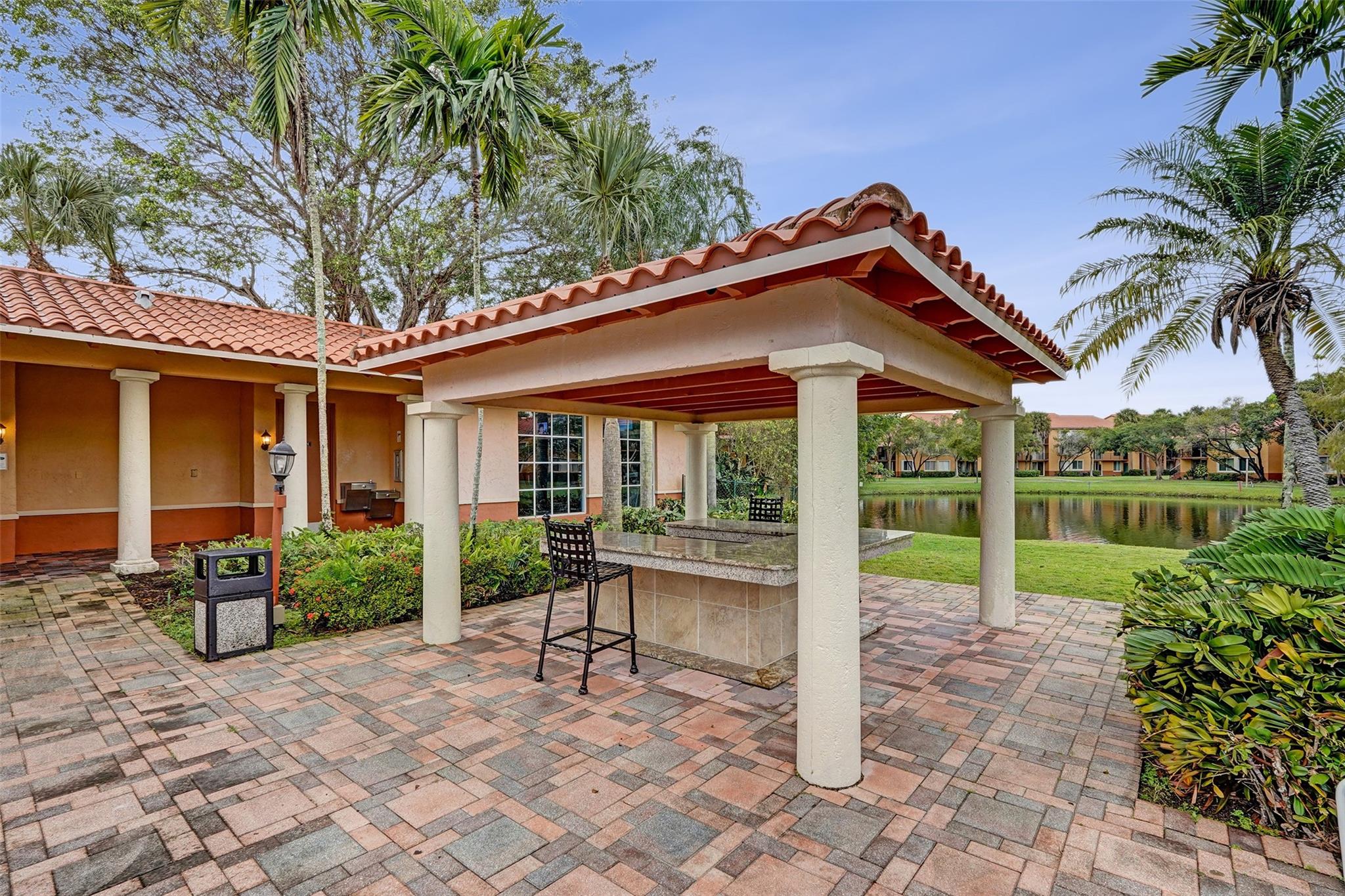 Lakes Of Jacaranda Condo - Residential Lease