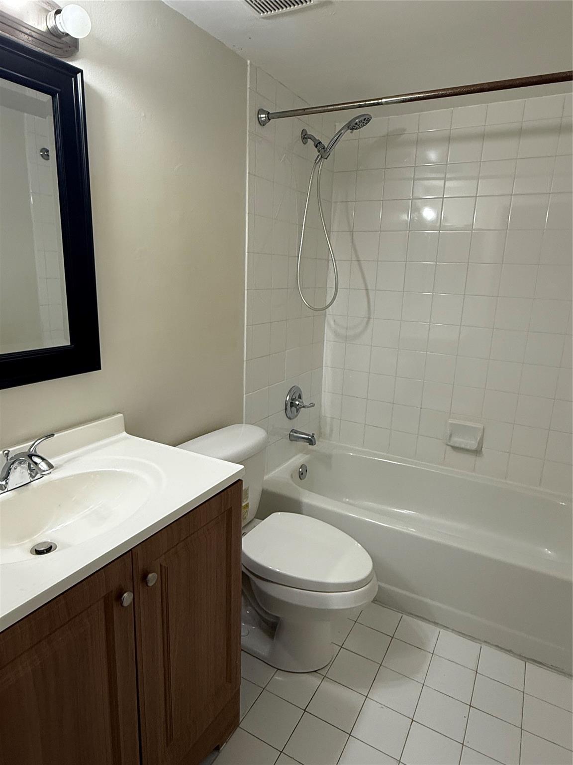 Lakes Of Jacaranda Condo - Residential Lease