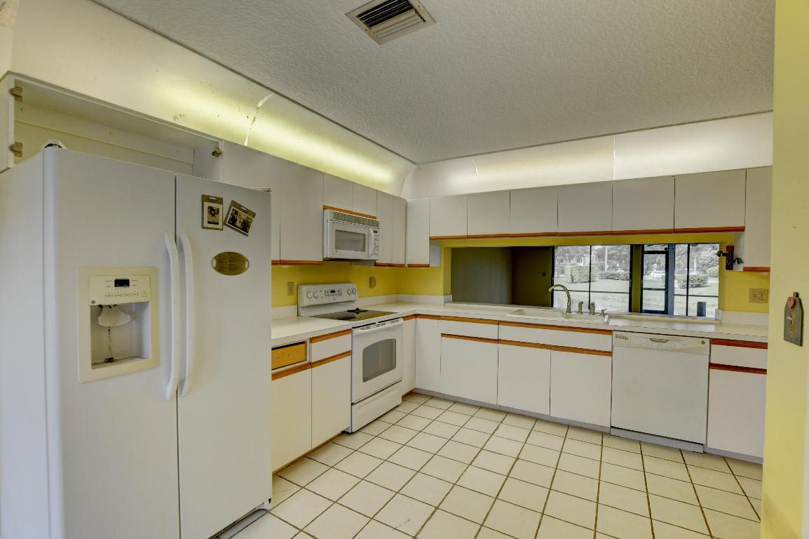 LAKES OF DEER CREEK - Residential