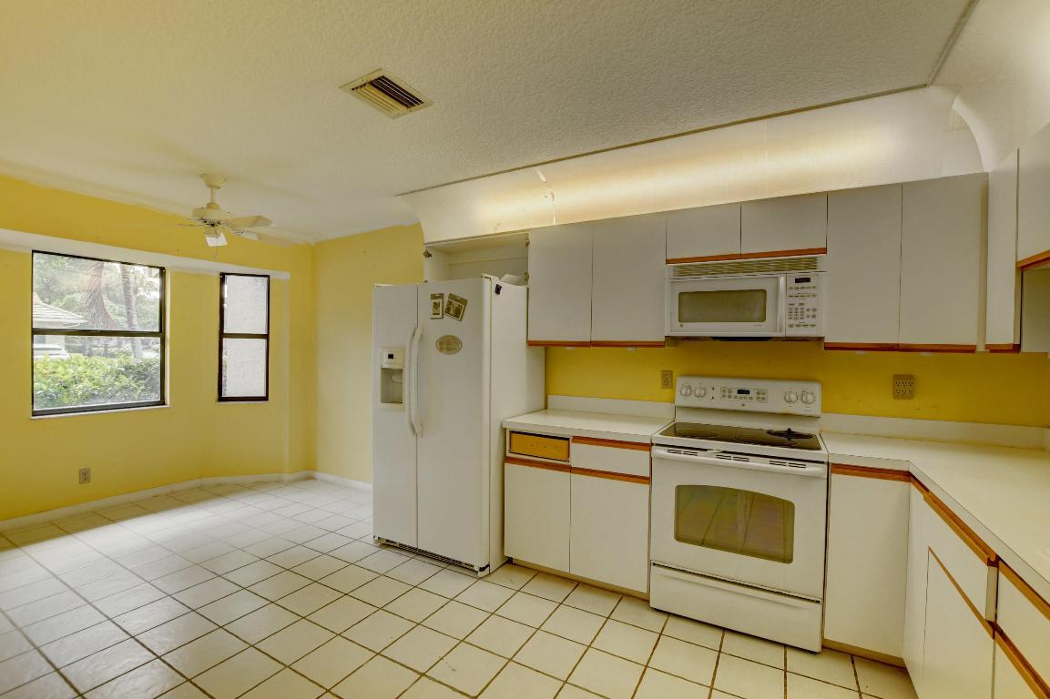 LAKES OF DEER CREEK - Residential