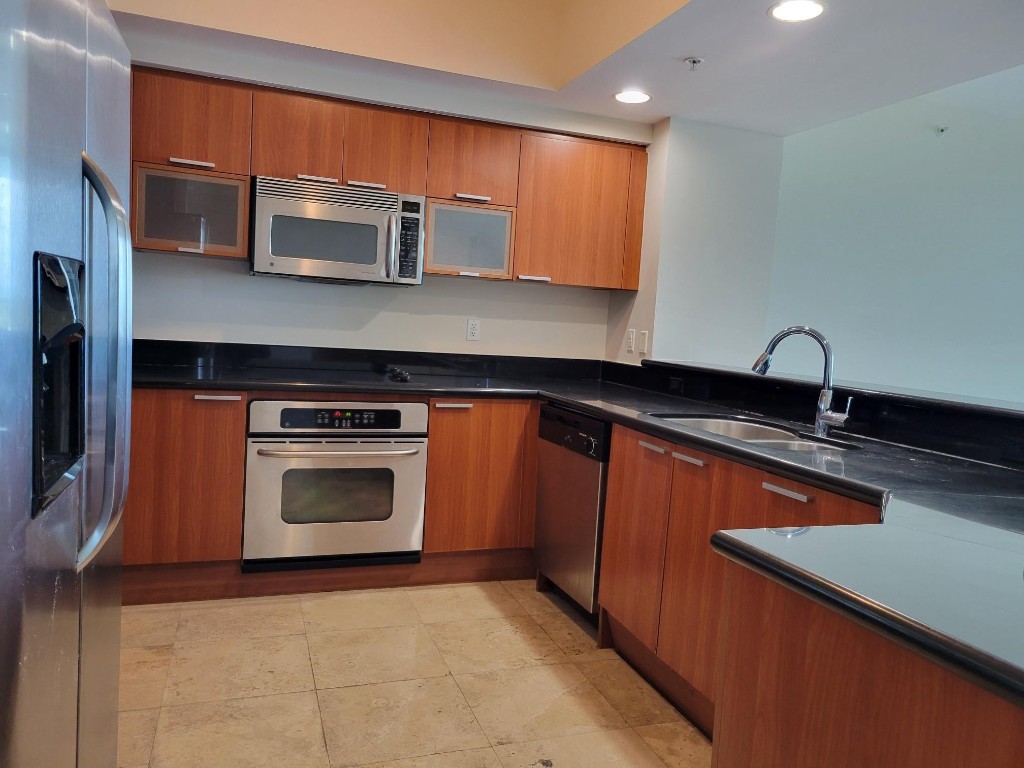 The Oaks I Condo - Residential