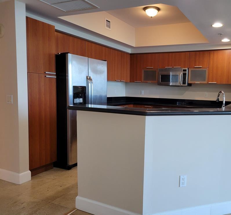 The Oaks I Condo - Residential