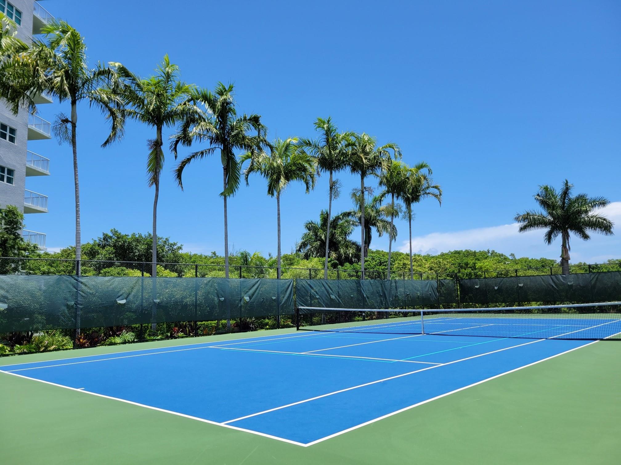 The Oaks I Condo - Residential