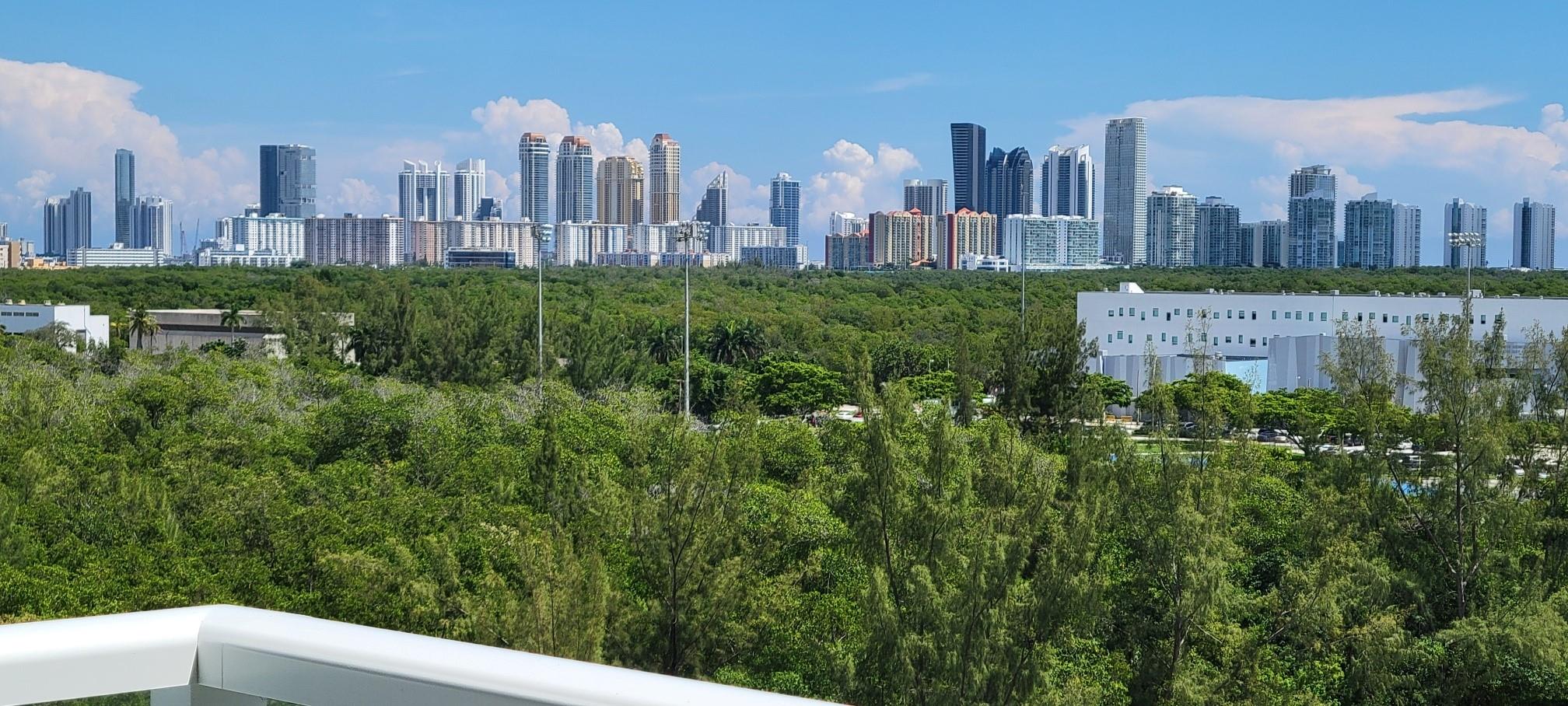 The Oaks I Condo - Residential