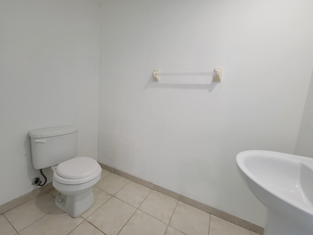 The Oaks I Condo - Residential