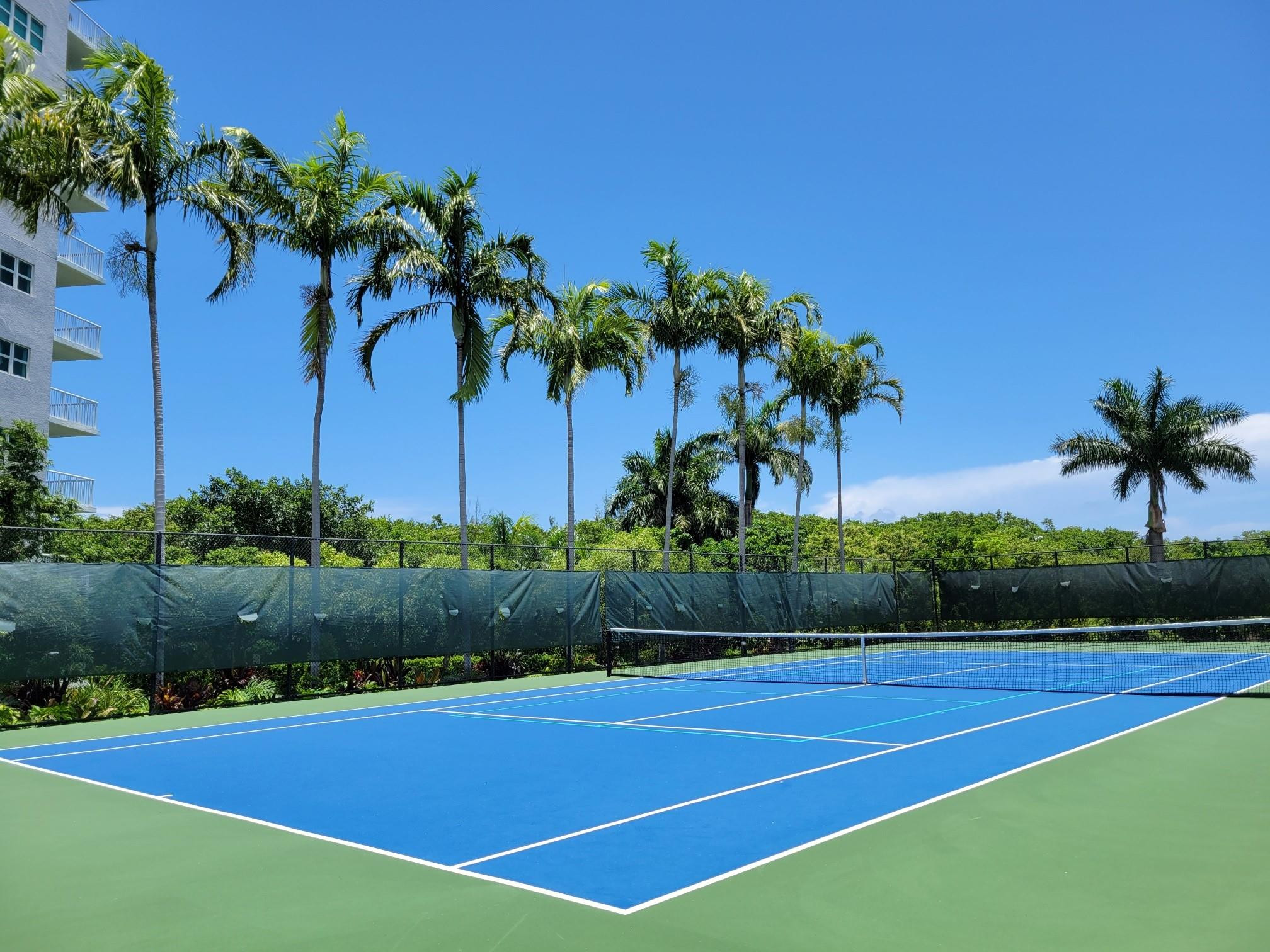 The Oaks I Condo - Residential