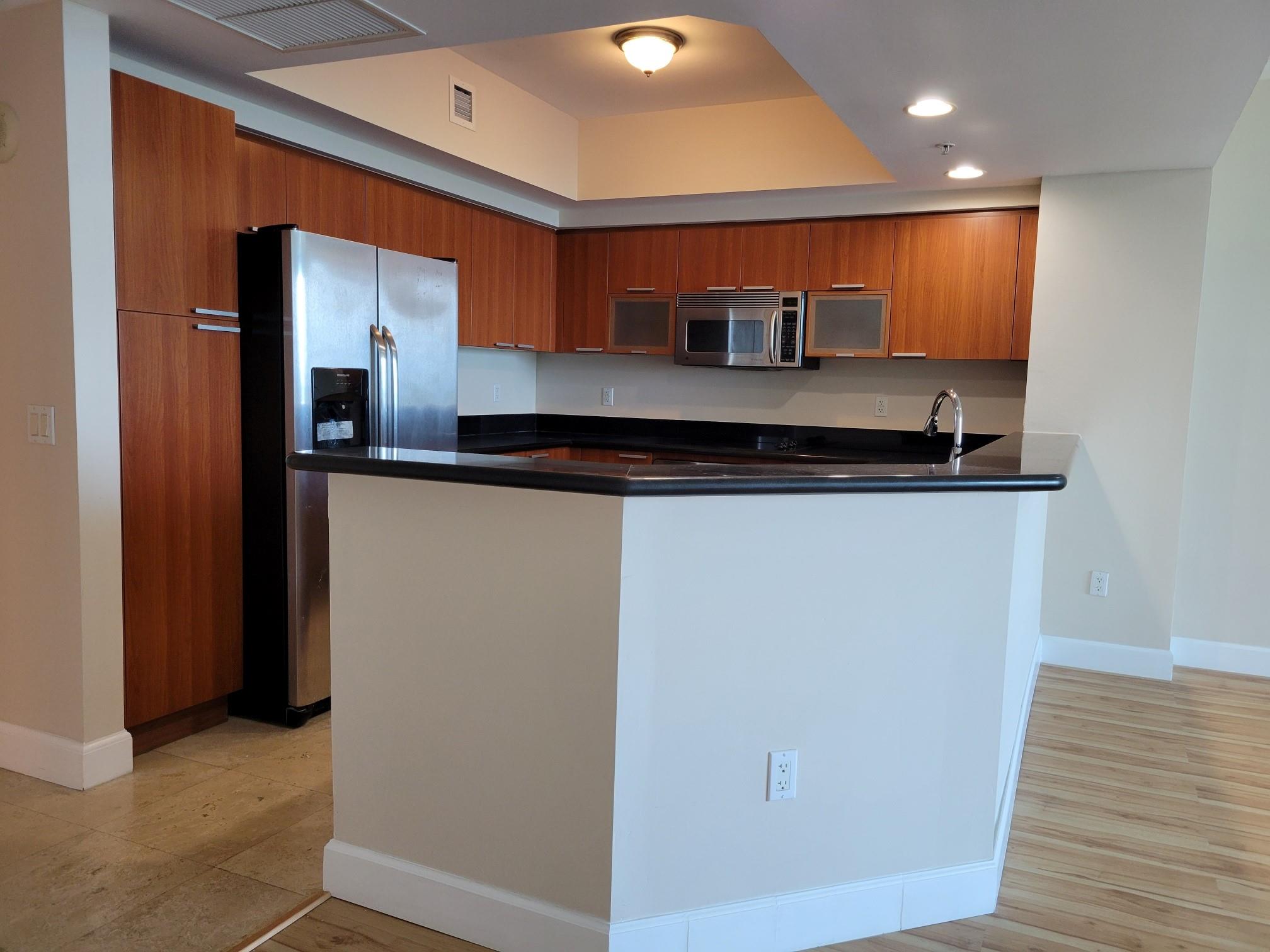 15051 Royal Oaks Ln 902