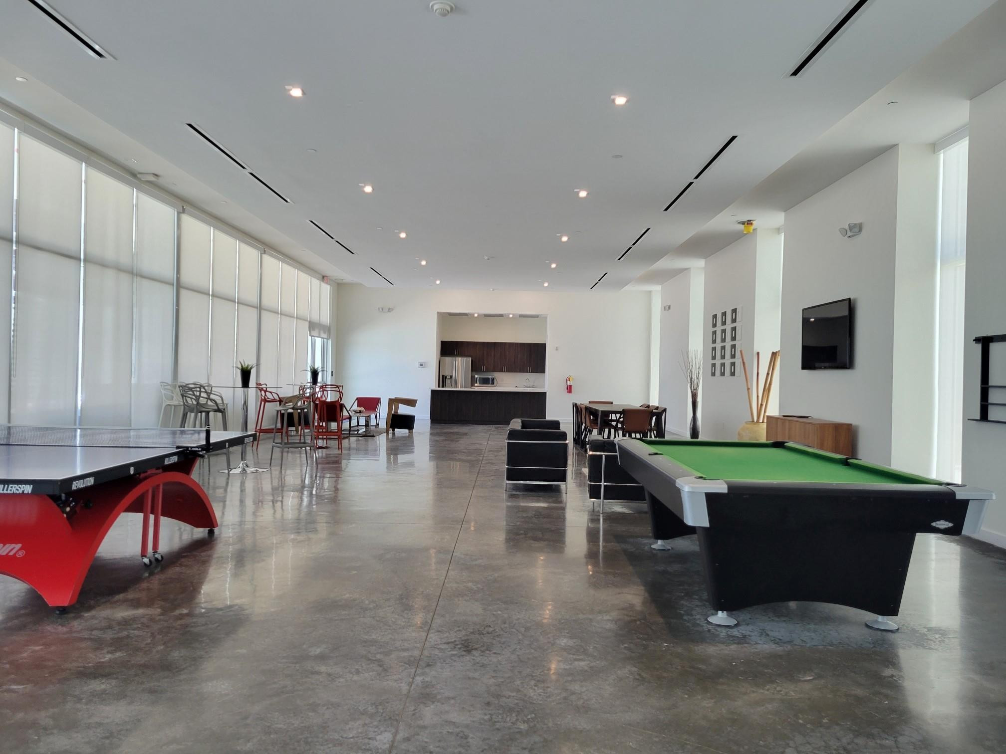 The Oaks I Condo - Residential