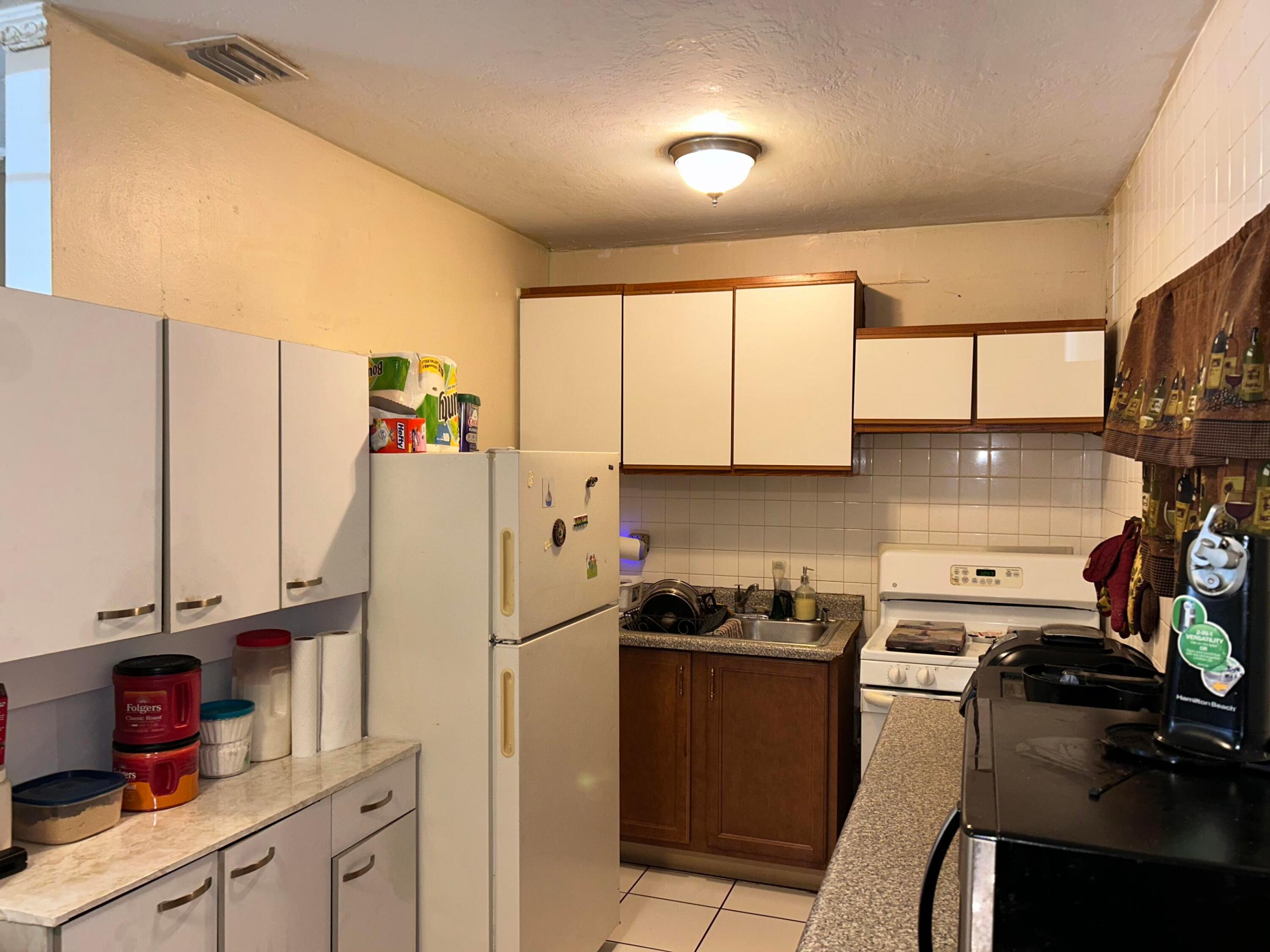 RIVIERA BEACH HEIGHTS ADD 5 - Residential