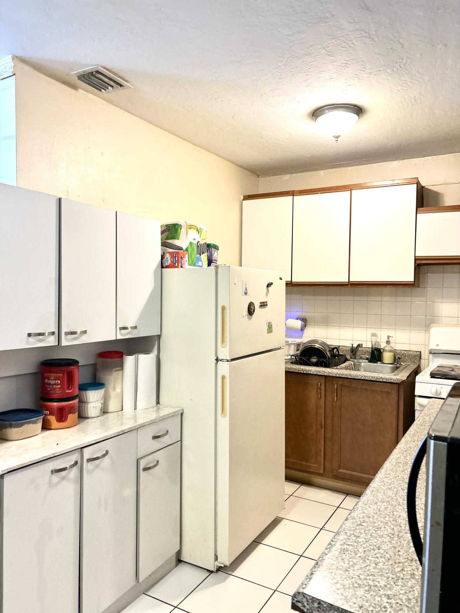 RIVIERA BEACH HEIGHTS ADD 5 - Residential