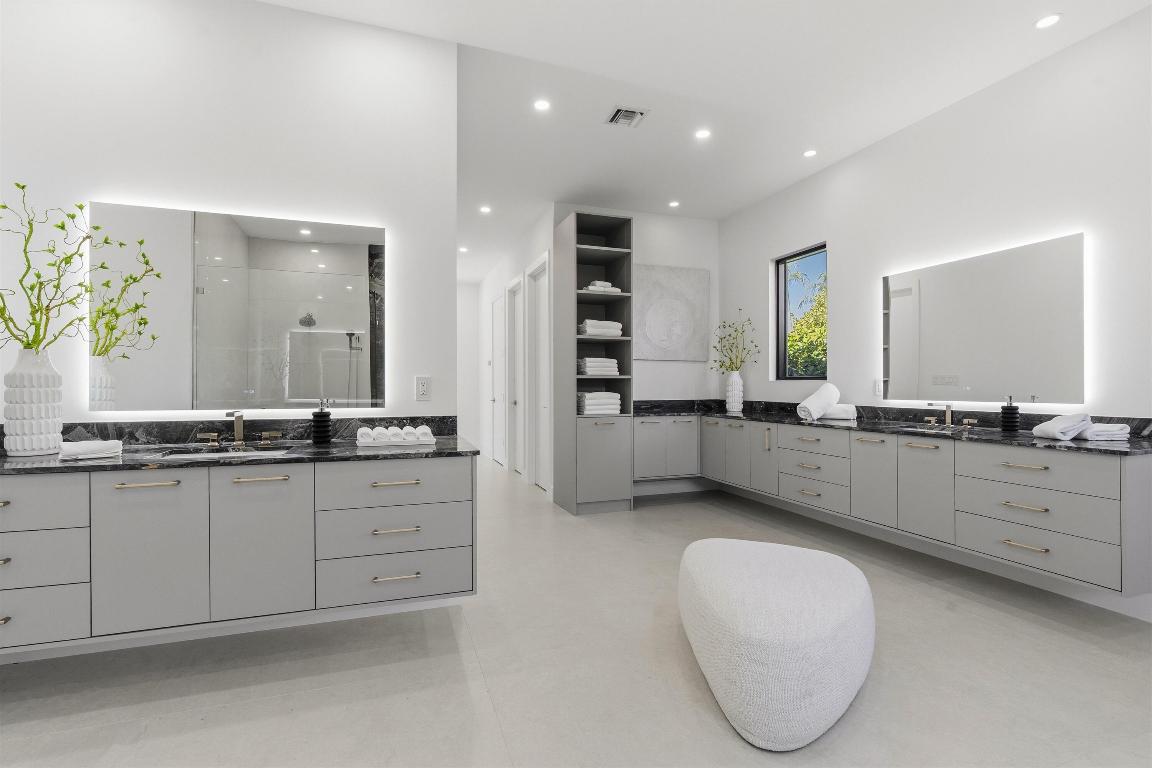 Delaire Country Club - Residential