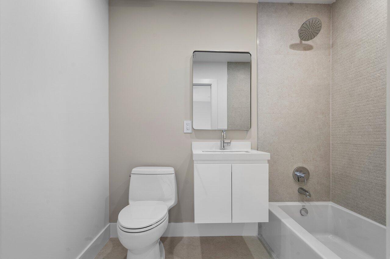 Delaire Country Club - Residential