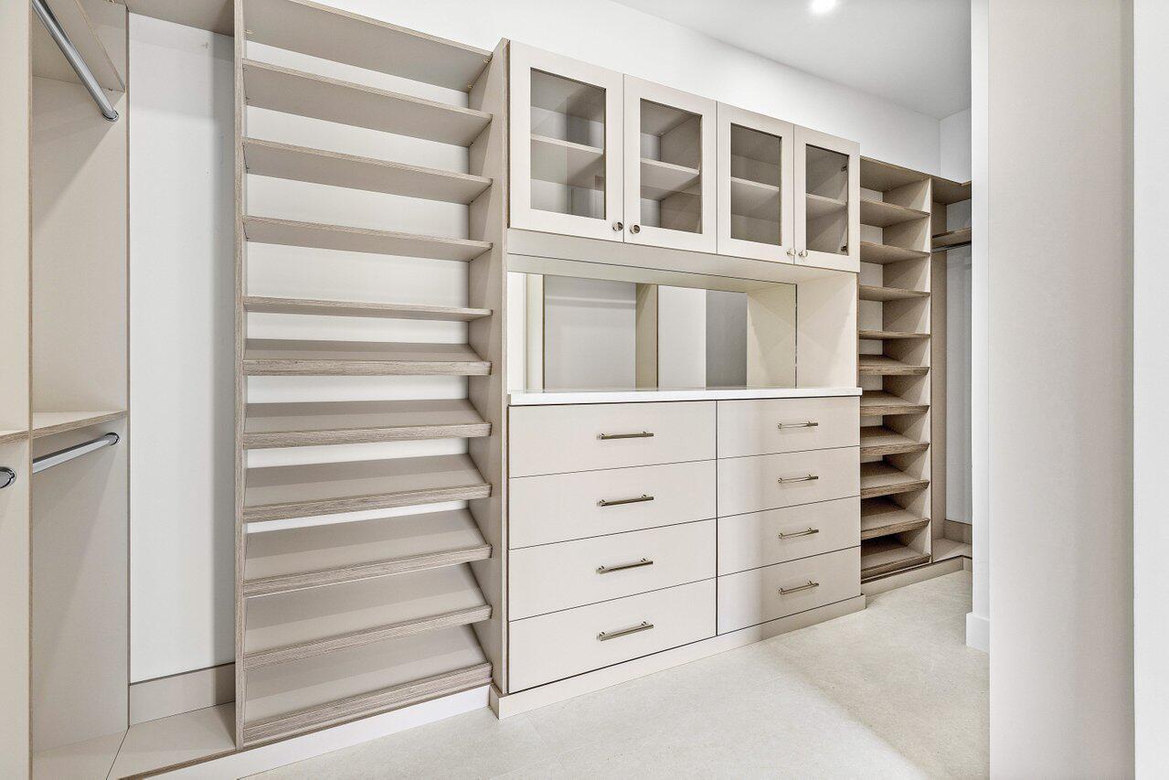 Delaire Country Club - Residential