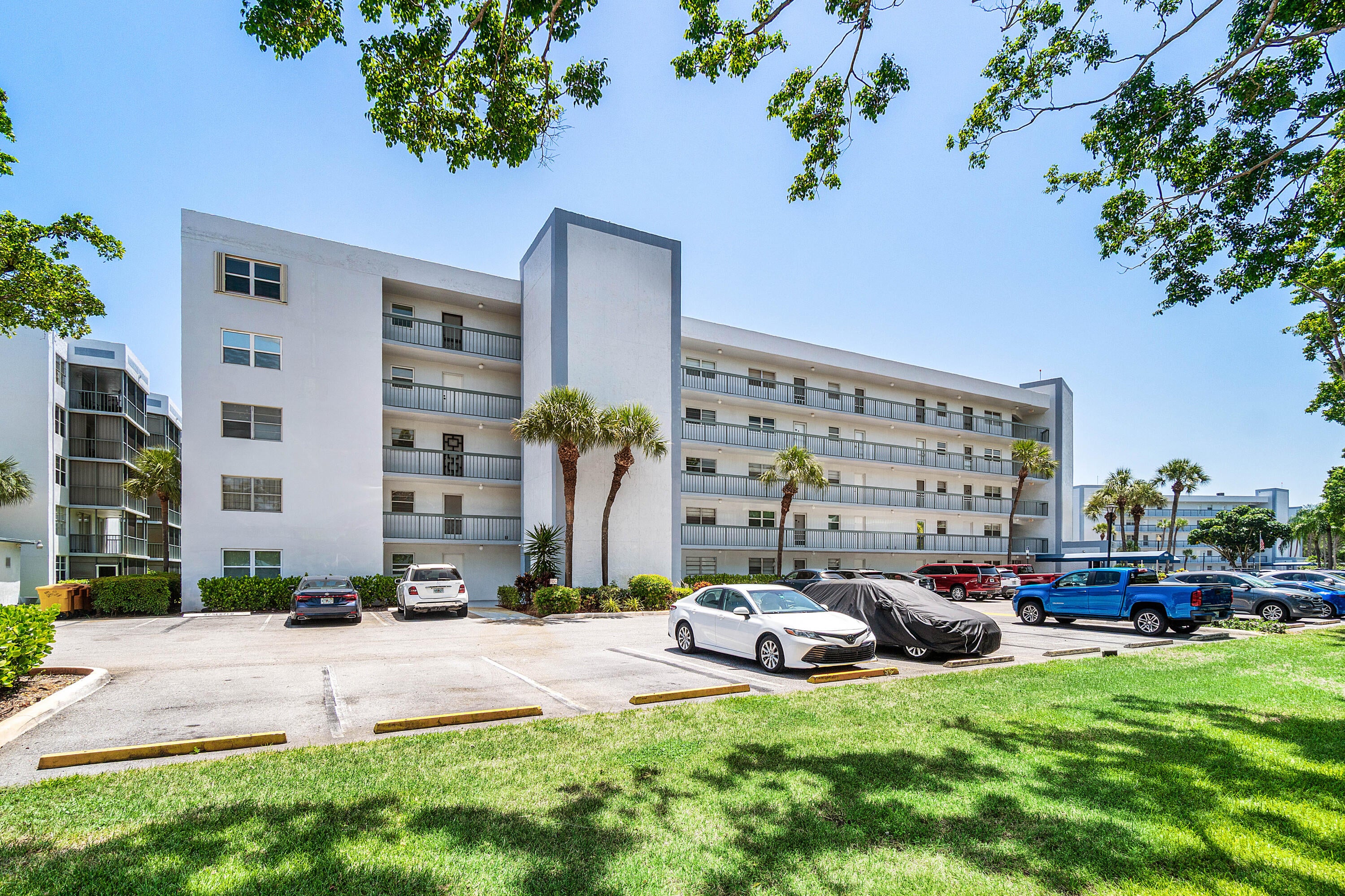 6500 NW 2ND Avenue 513