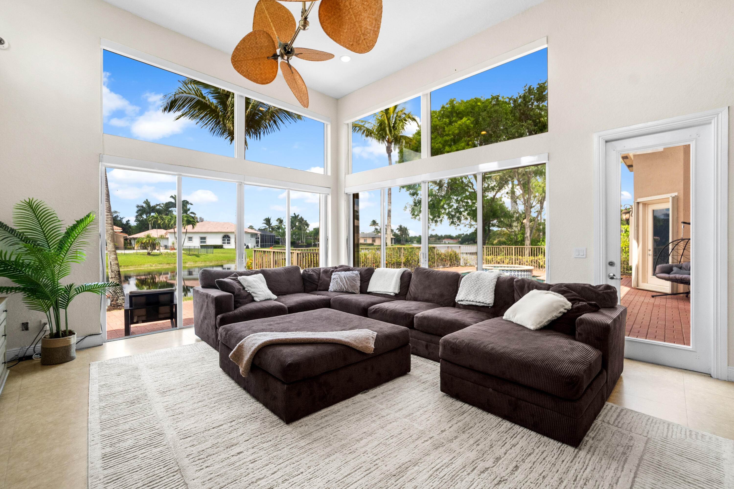 6213 NW 120th, Parkland, FL, 33076/$1,350,000 3 6213 NW 120th