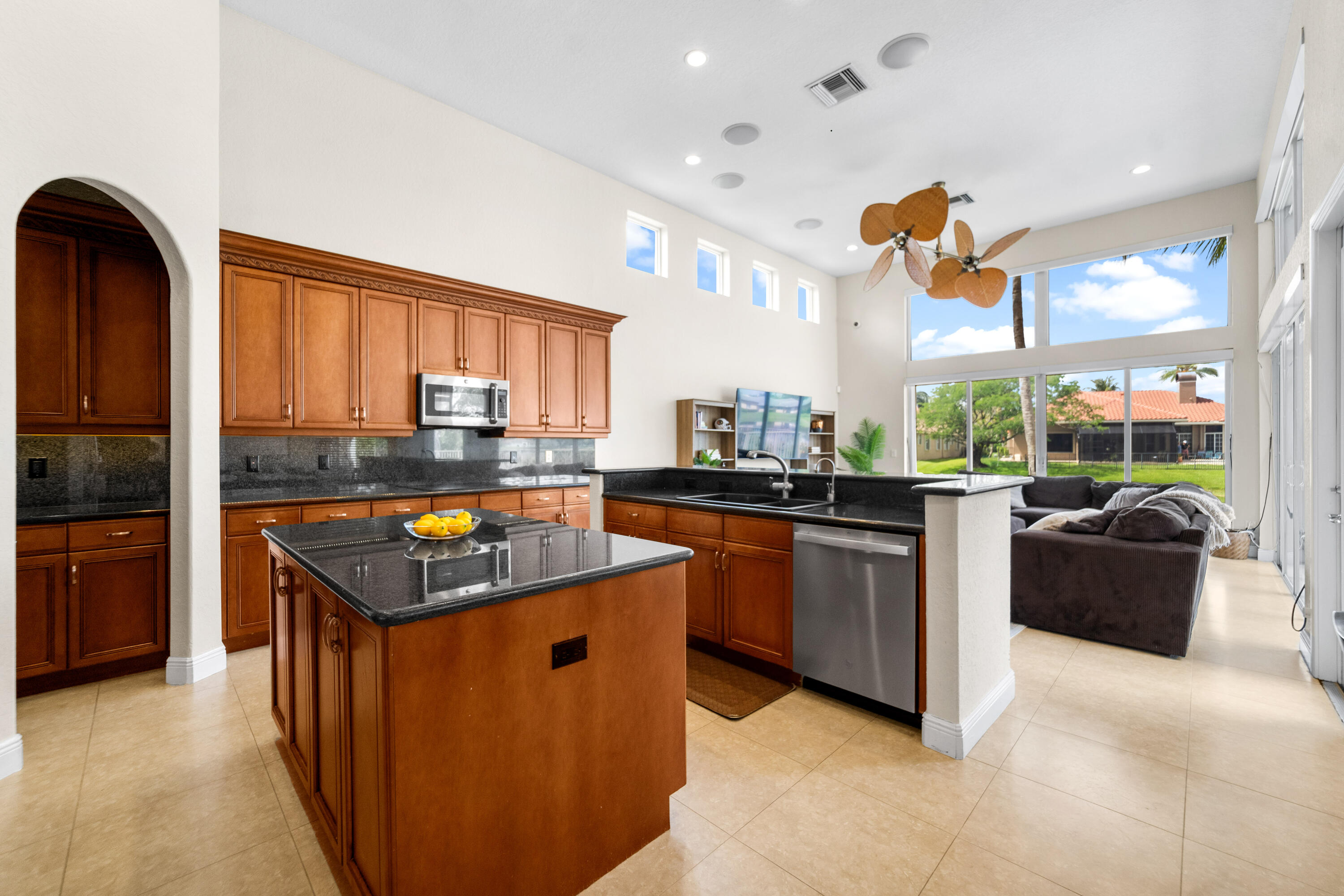 6213 NW 120th, Parkland, FL, 33076/$1,350,000 2 6213 NW 120th