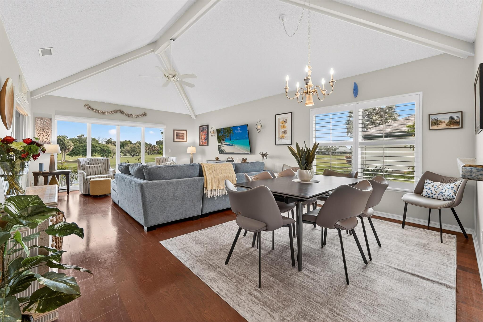 6884 SE Bunker Hill Drive