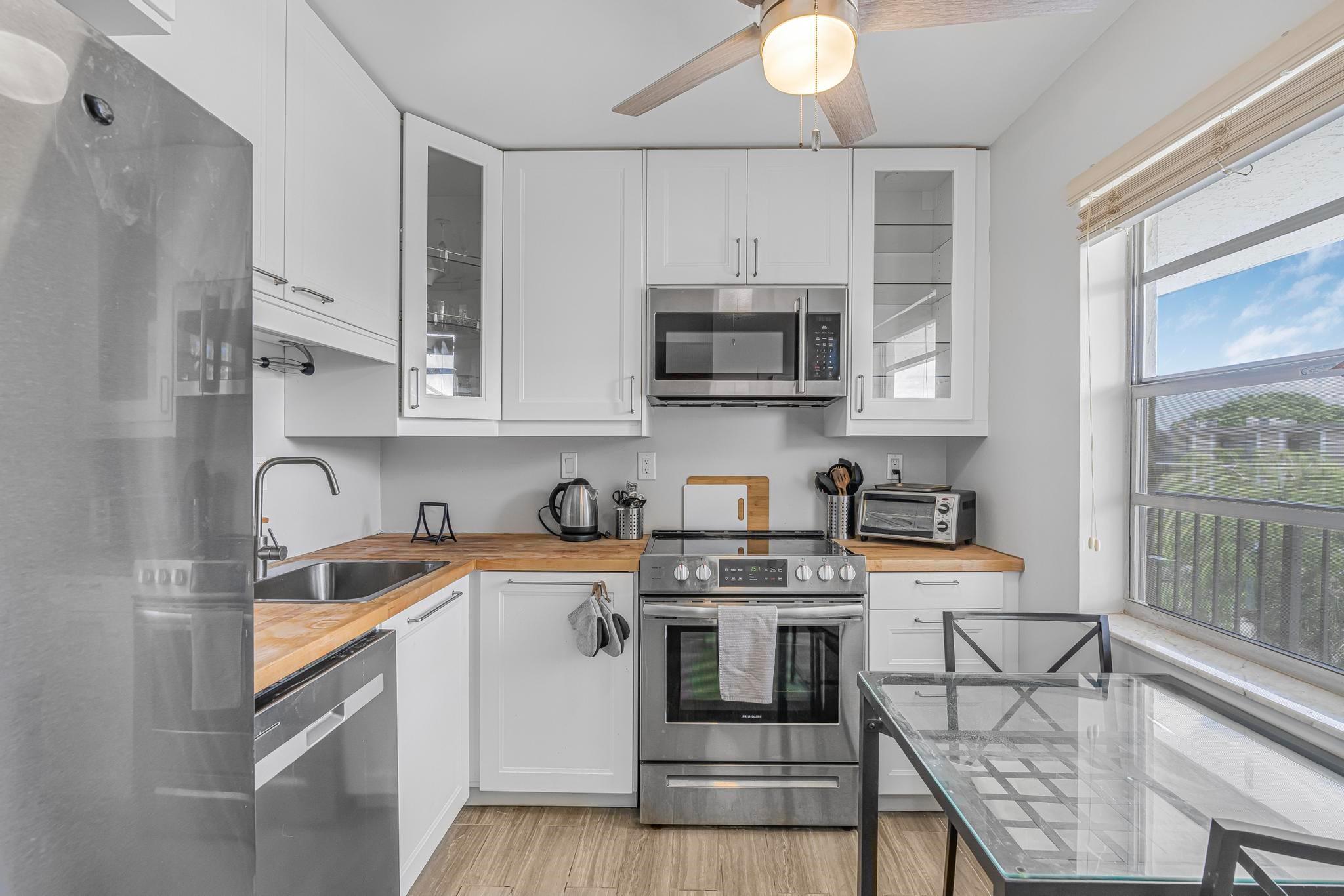 3000 NW 48th Ter 423