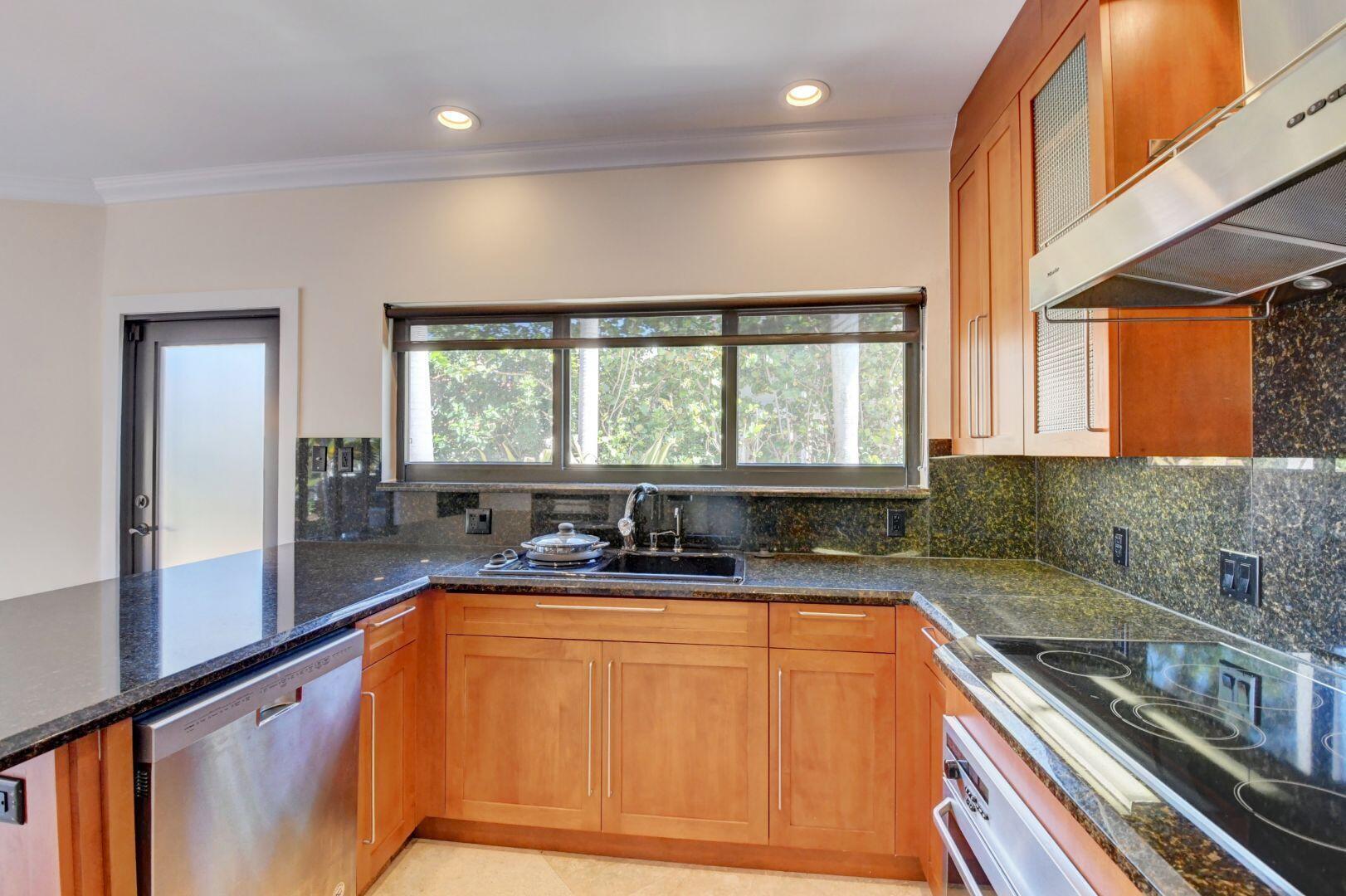 BEL LIDO - Residential Lease