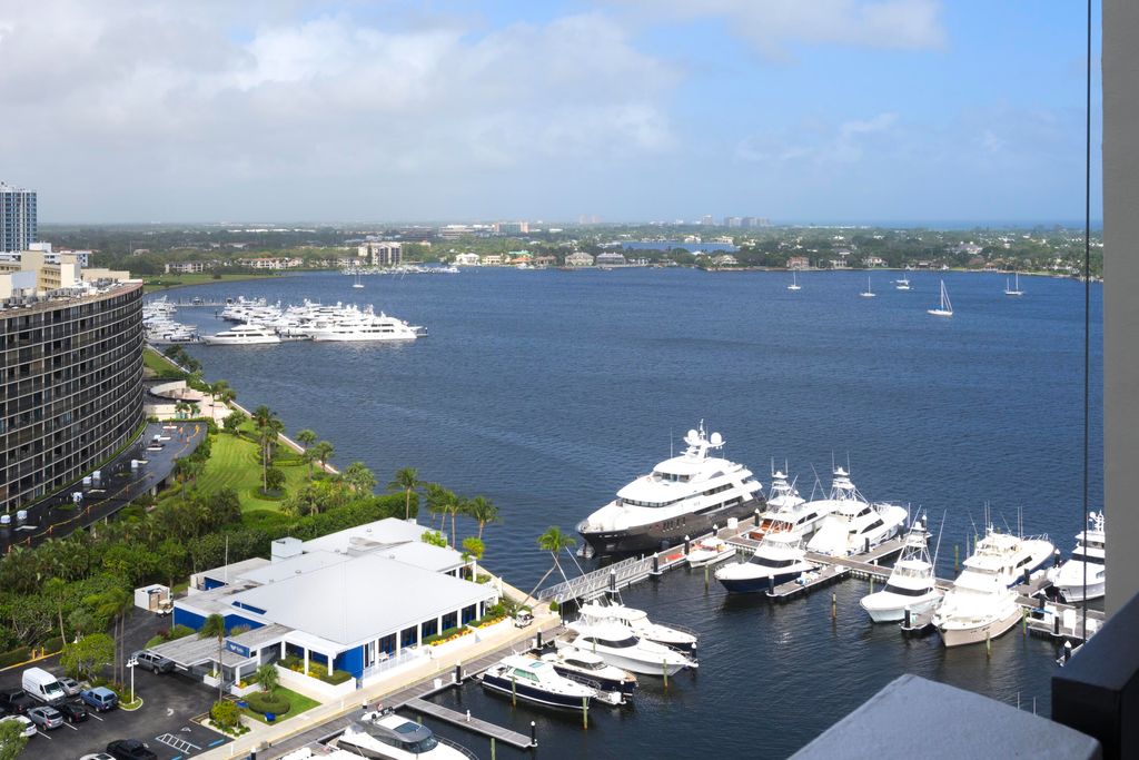 Photo of 108 Lakeshore Drive #T-38, North Palm Beach, FL 33408 (MLS # R11035390)