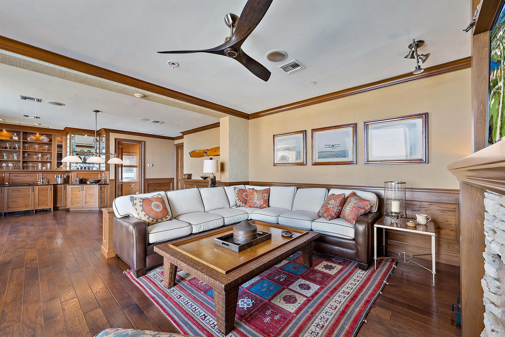 ONE SINGER ISLAND CONDO - Residential