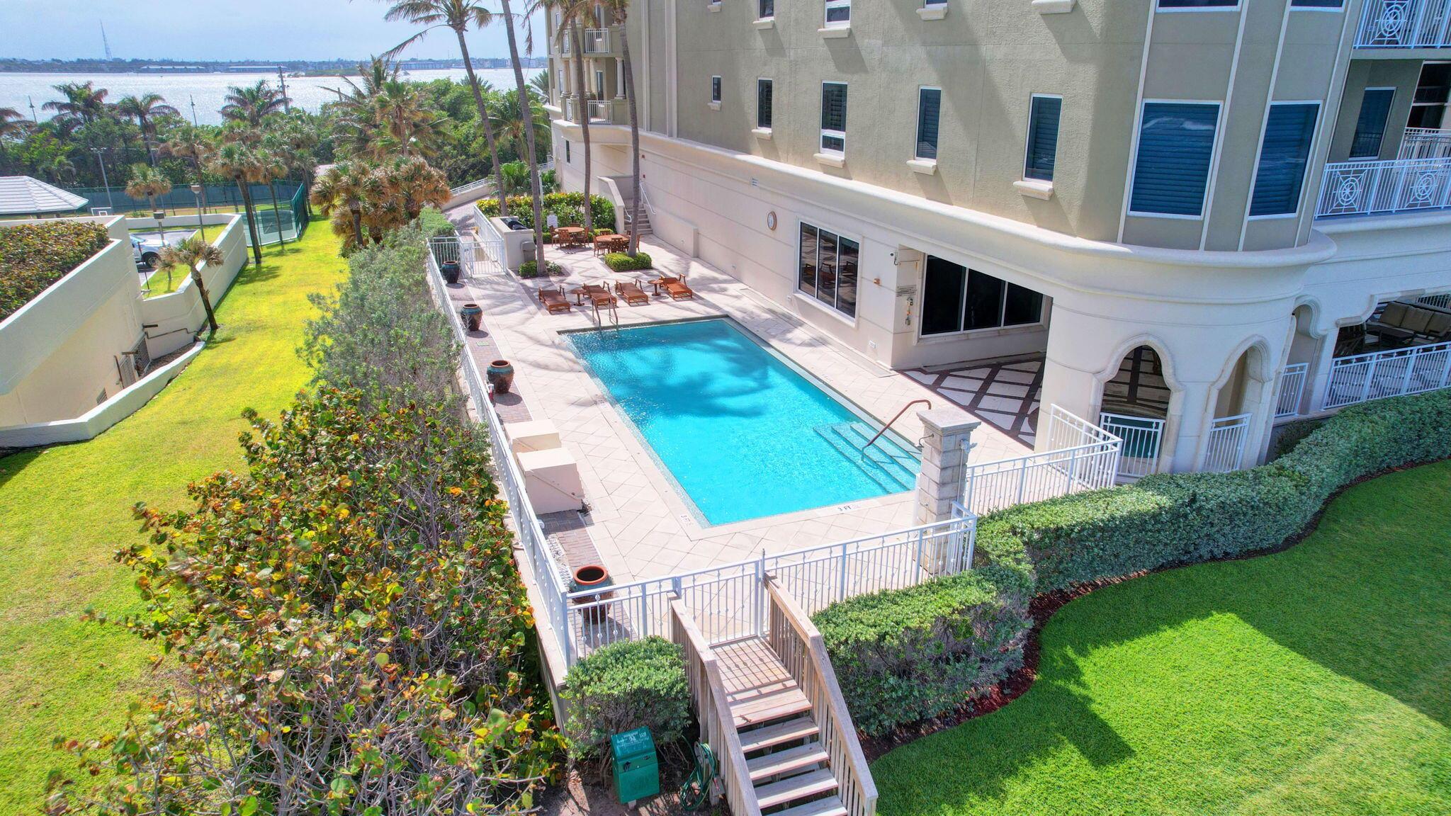 ONE SINGER ISLAND CONDO - Residential