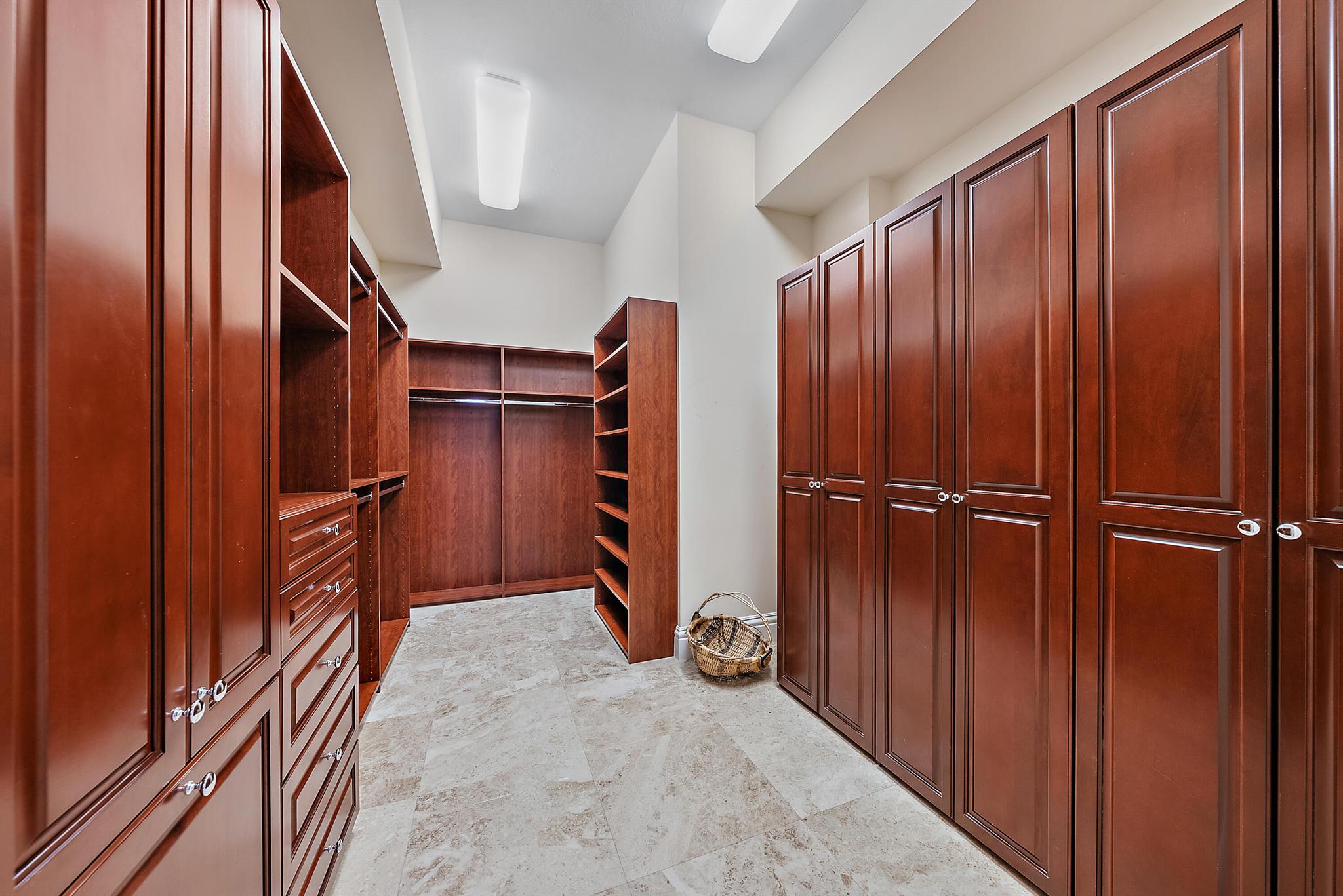 ONE SINGER ISLAND CONDO - Residential