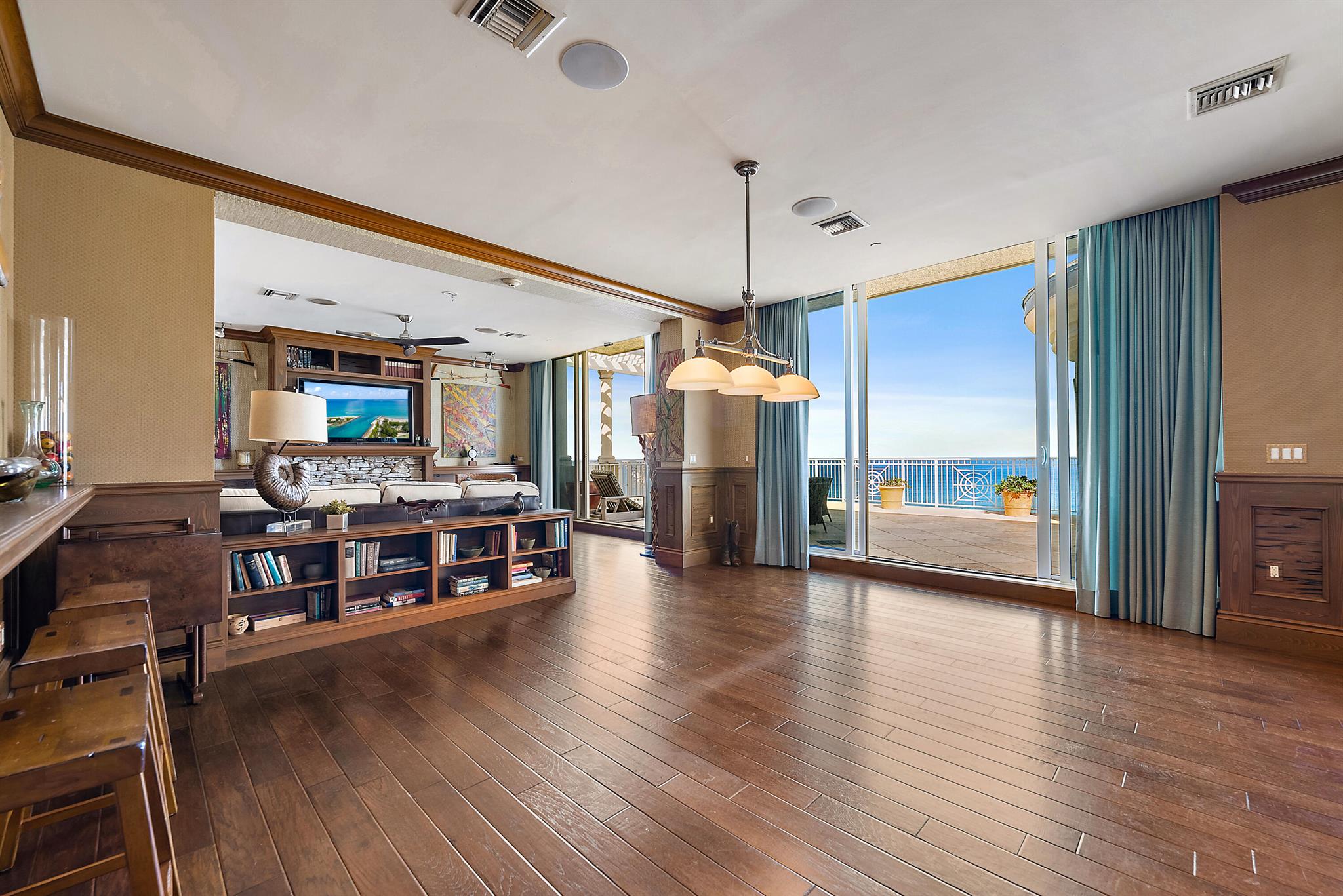 ONE SINGER ISLAND CONDO - Residential