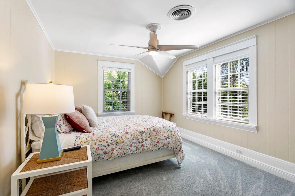 ROYAL PARK - Residential Lease