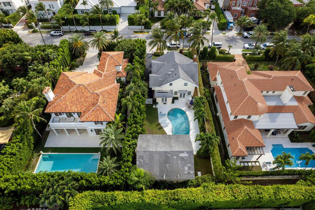 ROYAL PARK - Residential Lease