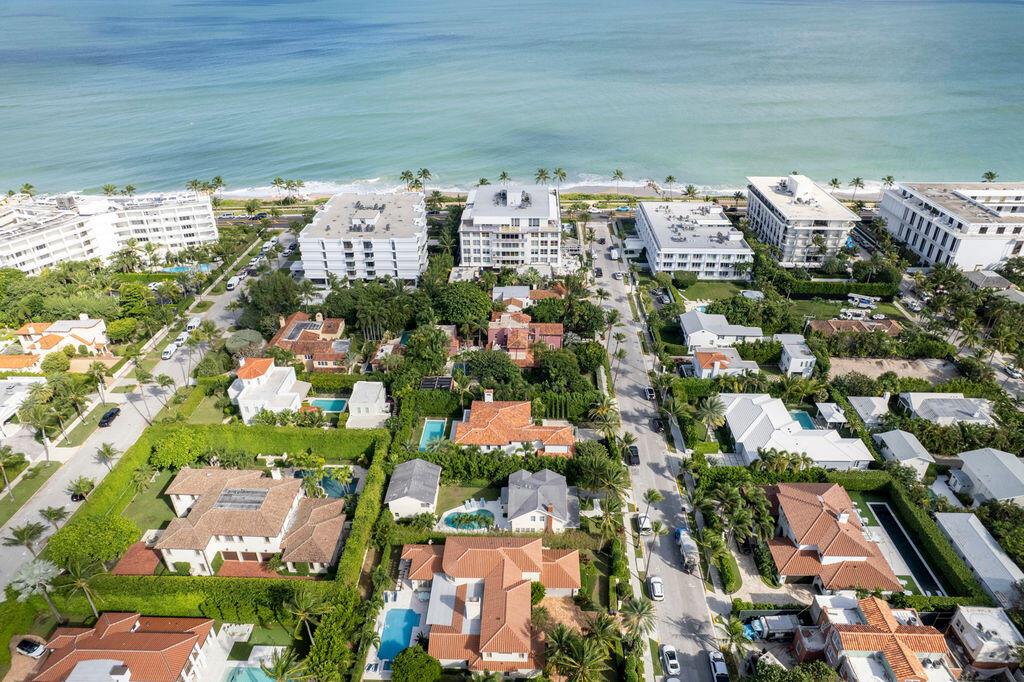 ROYAL PARK - Residential Lease