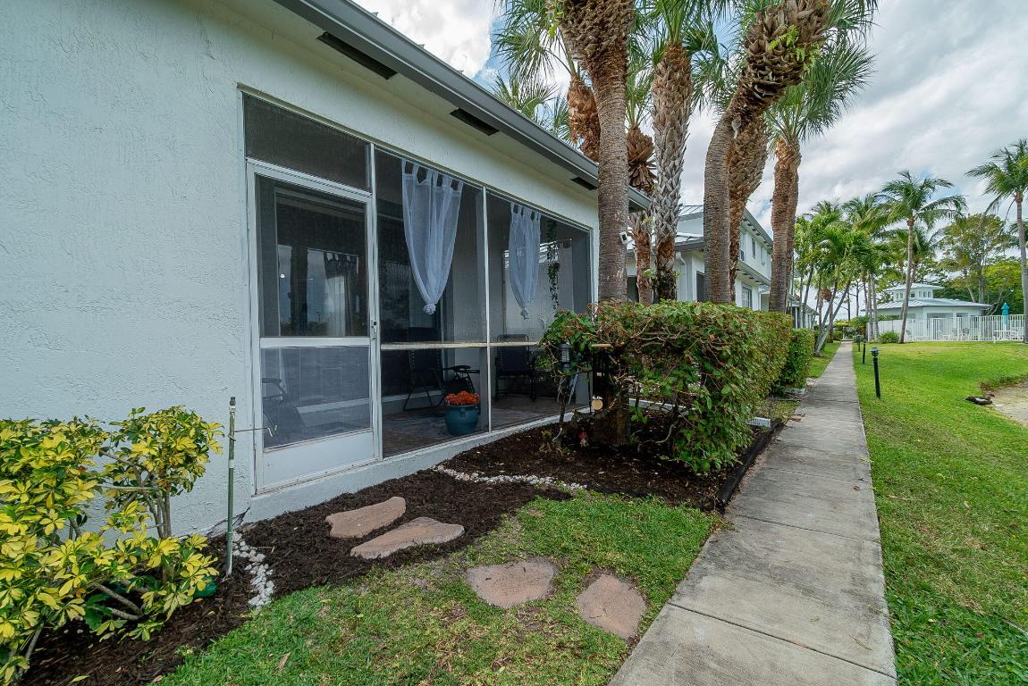 COCONUT KEY - Residential