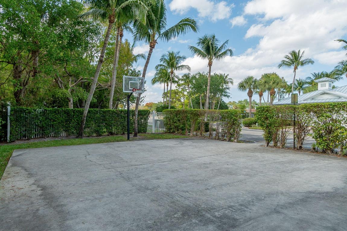 COCONUT KEY - Residential