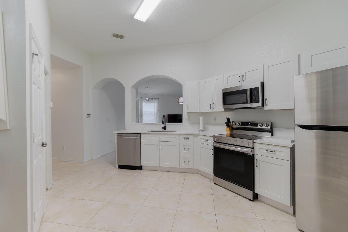 COCONUT KEY - Residential