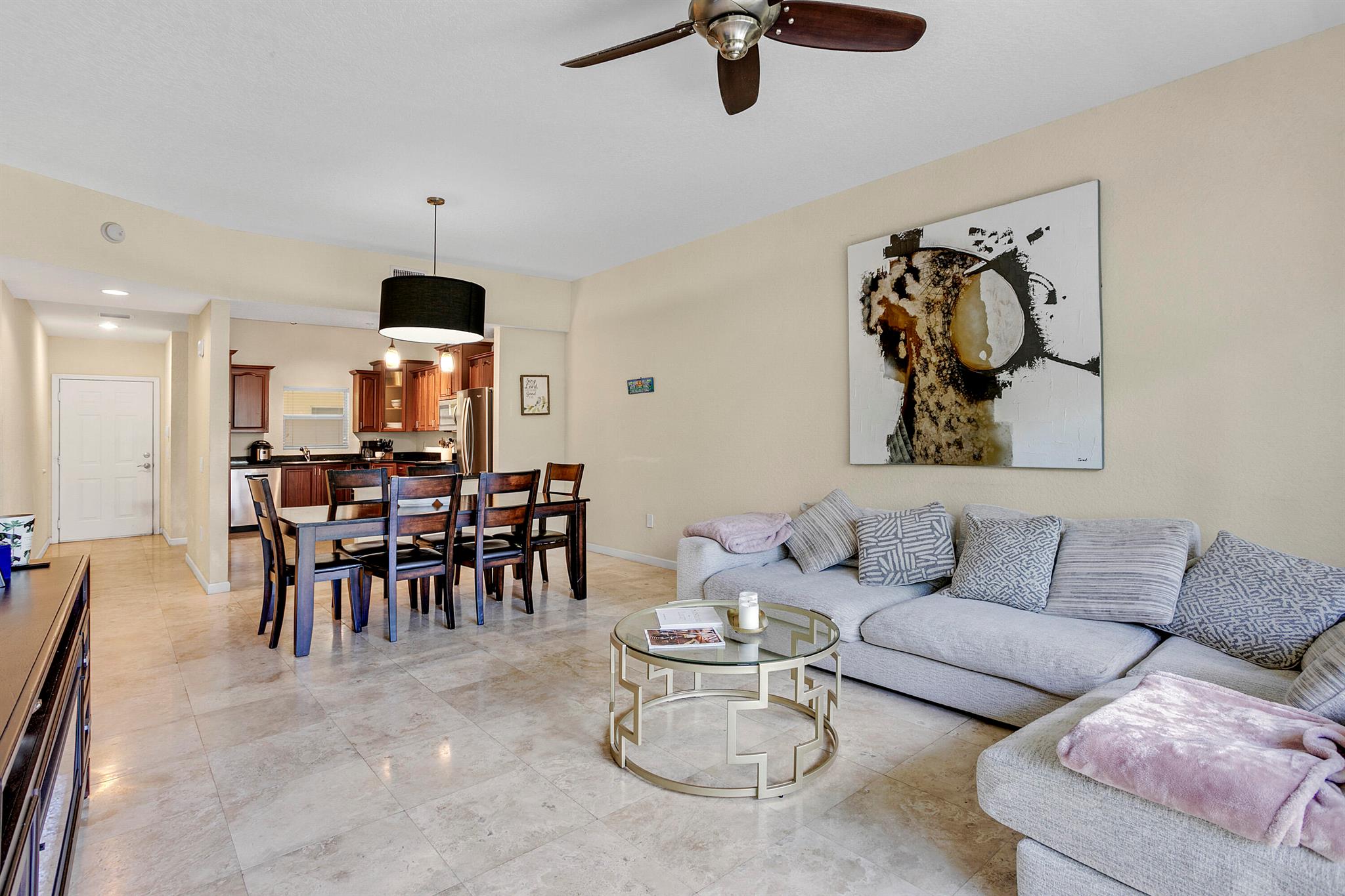 1640 Presidential 307 Way 307