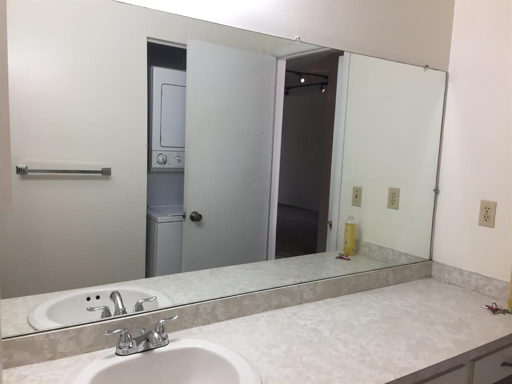 800 Place Condominimum - Residential