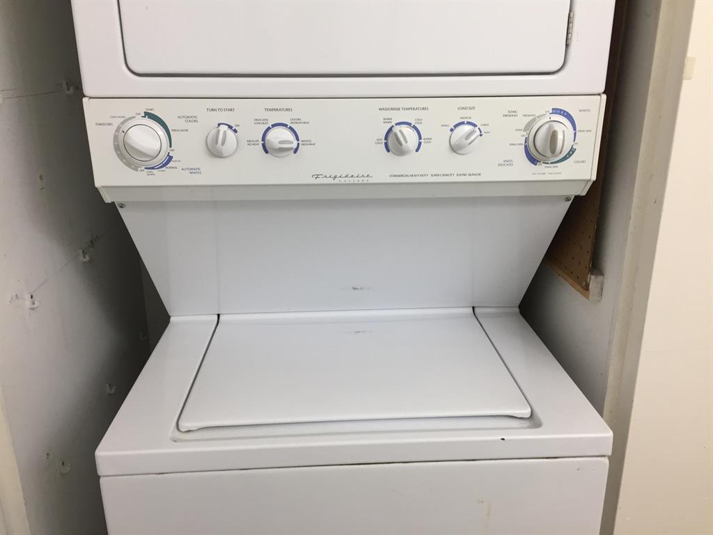 800 Place Condominimum - Residential