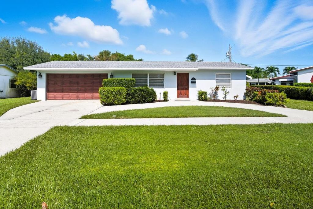 Photo of 760 Cinnamon Road, North Palm Beach, FL 33408 (MLS # R11132117)