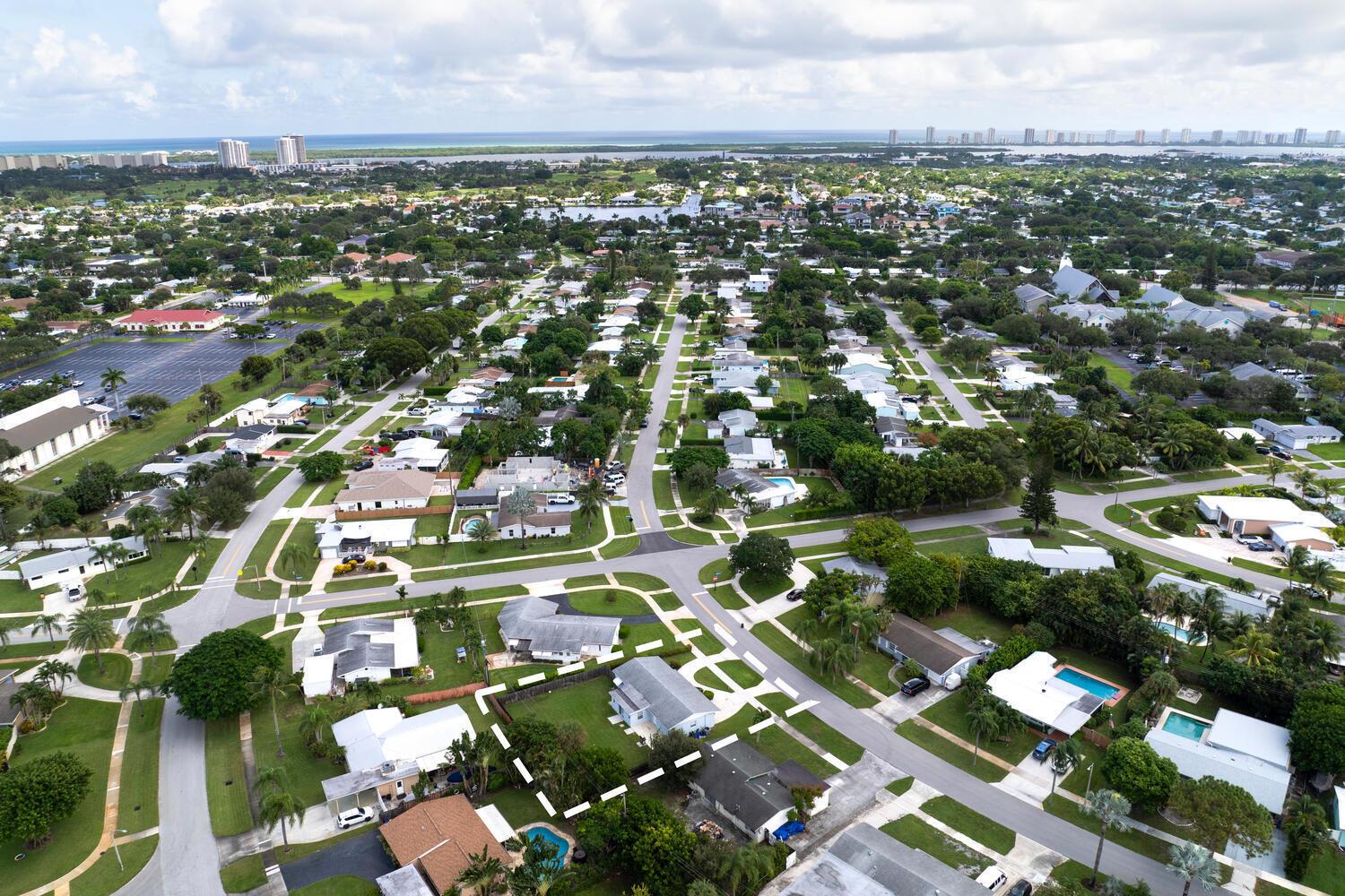 NORTH PALM BEACH VILLAGE - Residential